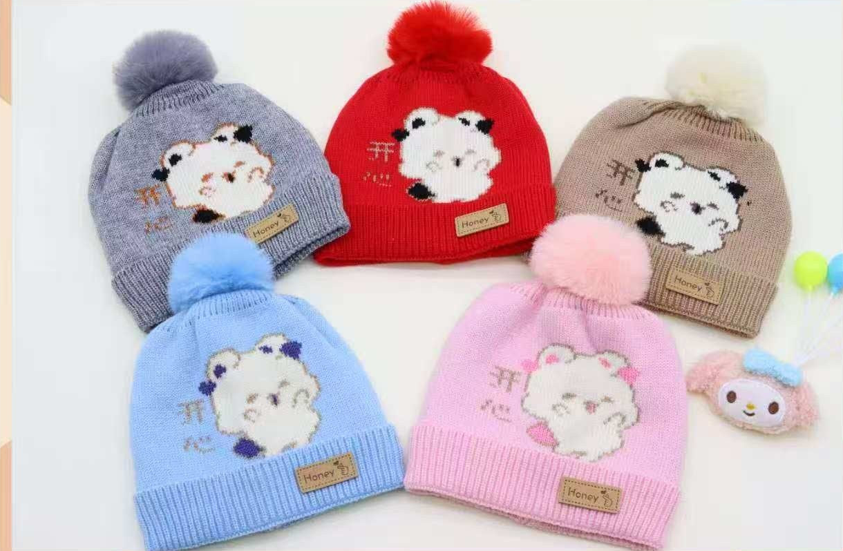 Woolen caps (Random Colour)