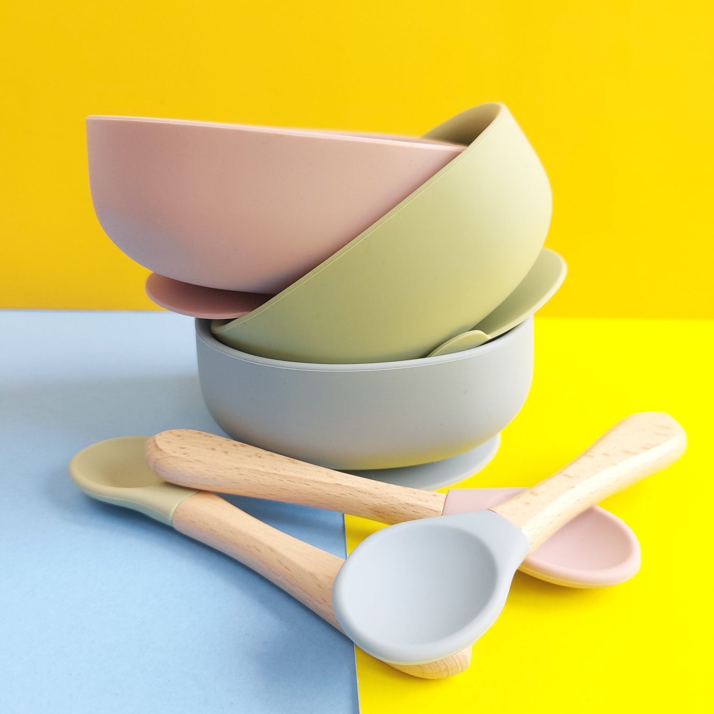 Silicone Suction bowl and bib with spoon and fork - Olive