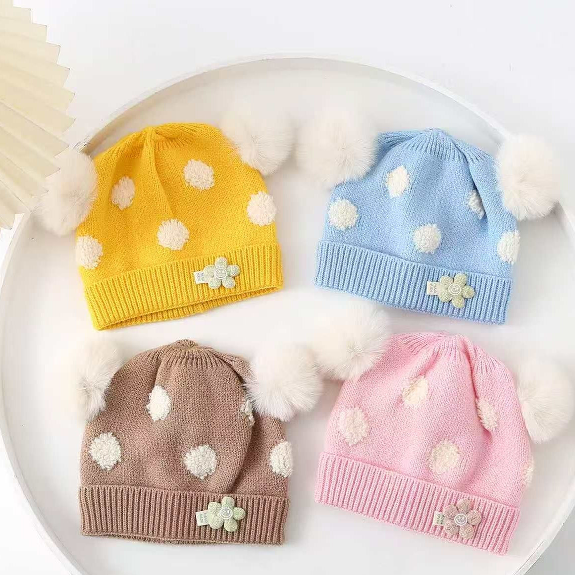 Woolen caps (Random Colour)