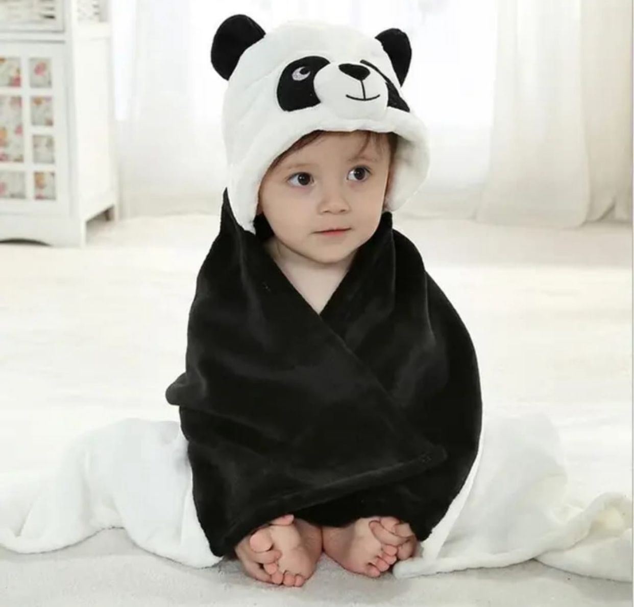 CHARACTER BLANKET RANDOM