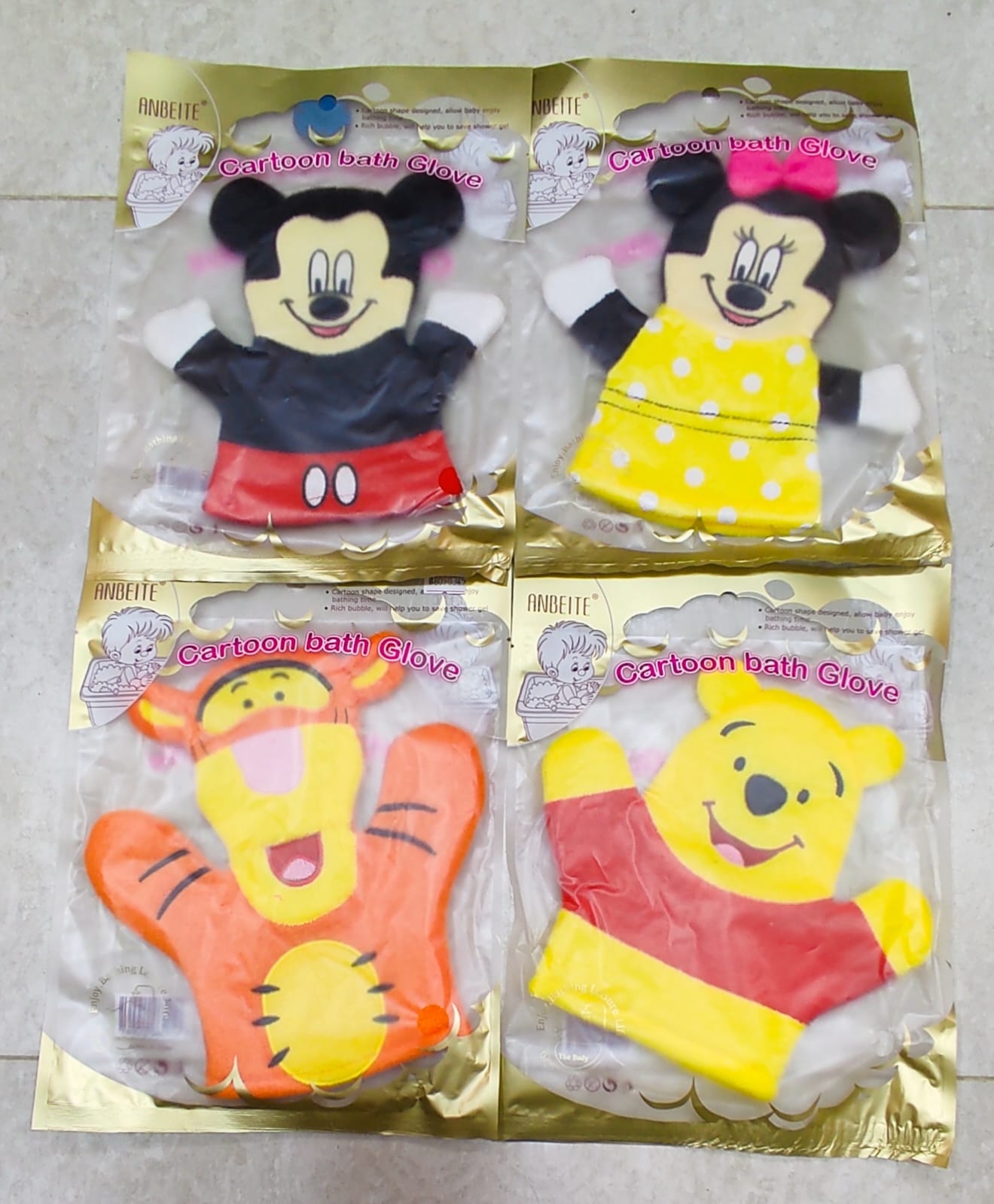 Character bath gloves
